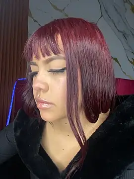 Chat +18 de kira_ec ao vivo