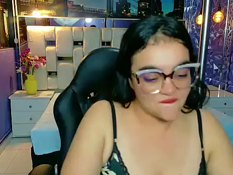 Czat XXX na żywo – megan_glenda