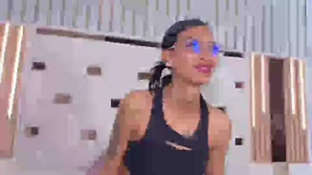 Chatroom XXX en direct de KarlaSlutSkinny__