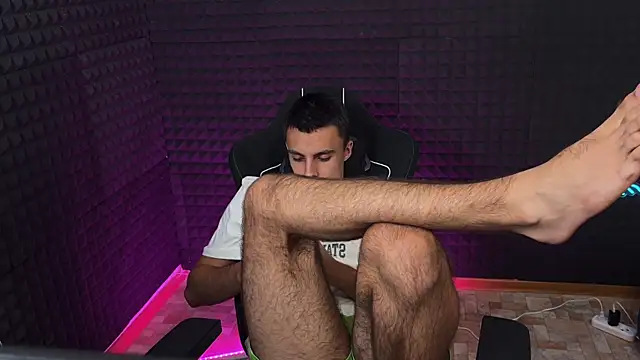 Hols_20 Live XXX-Chat