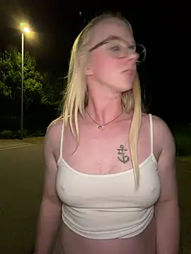 LinaLeana Chat XXX in diretta