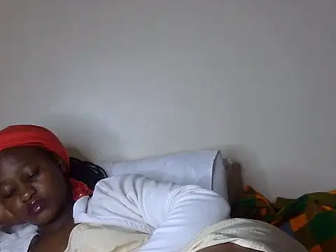 Petite_Ebony10 Adlı Modelin Canlı XXX Sohbeti