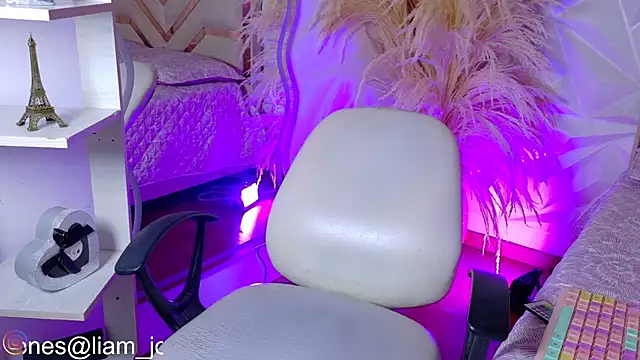 Jonesliam23 Chat XXX in diretta