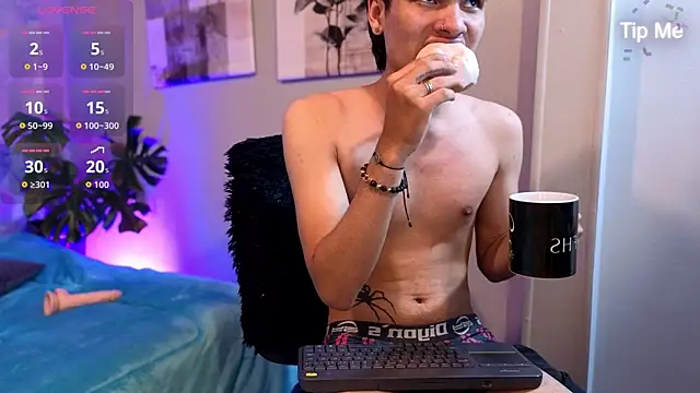 Онлайн чат XXX daimon_stan