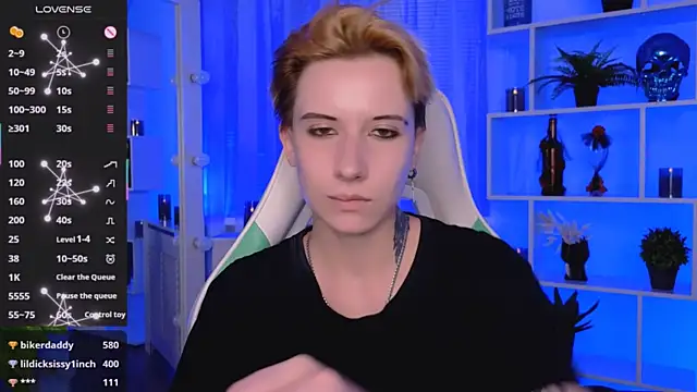 XXX chat uživo modela _Rein_ramm