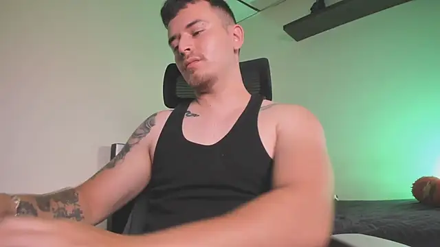 Chatroom XXX en direct de james_connor2