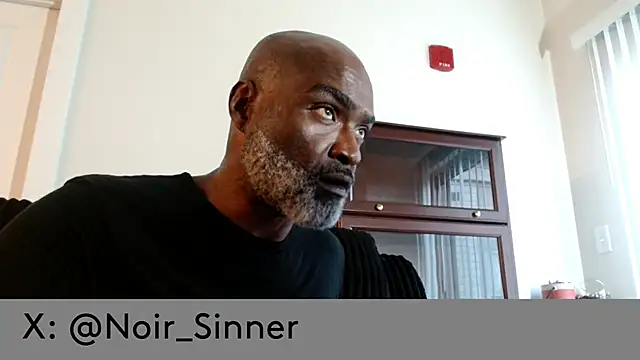 sinnernoir Adlı Modelin Canlı XXX Sohbeti