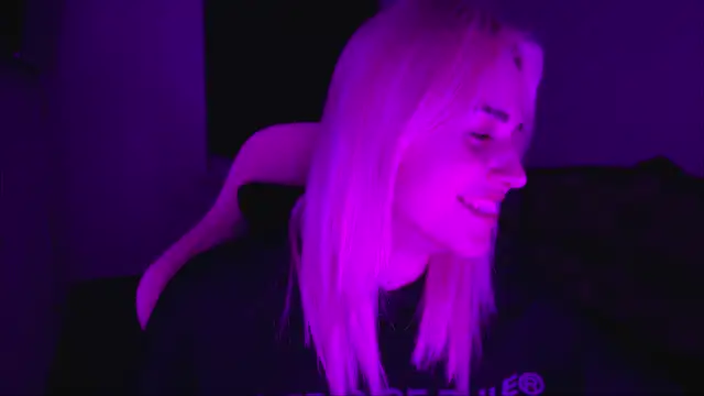 XXX chat uživo modela neweva_