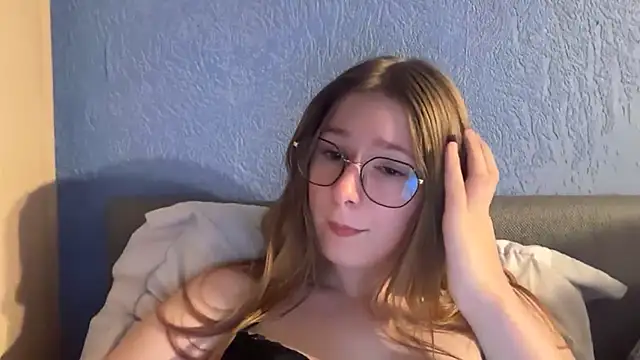 MadyOFF11_12_23 – webcam-show