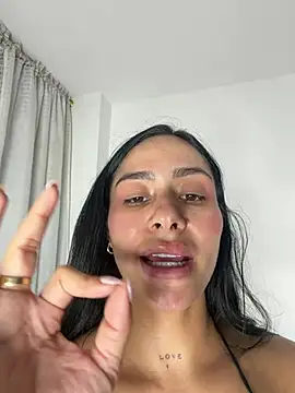 XXX chat uživo modela MoraFit_