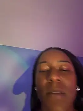 GirthGoddessCoco élő XXX-chatje