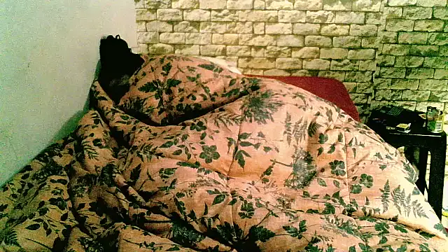 XXX chat uživo modela Juicy_Peech