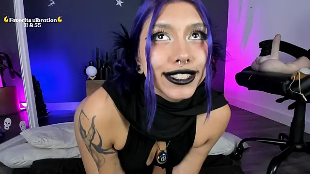 Chat +18 de Raven_Witch_ ao vivo
