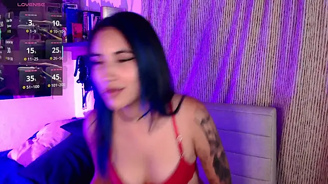BLACKTSUKI7_ Chat XXX in diretta