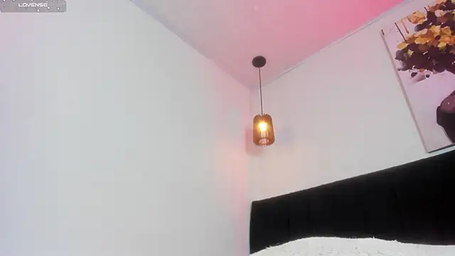 XXX chat uživo modela dolly_zoe