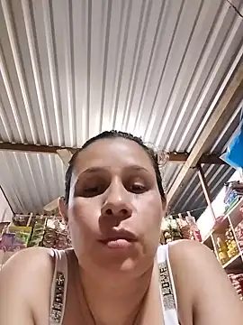 MIA-LARIOS Live XXX-chat