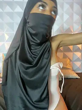 Chat +18 de yasmin_moham ao vivo