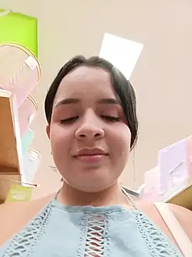 XXX chat uživo modela Julieth_hot-69