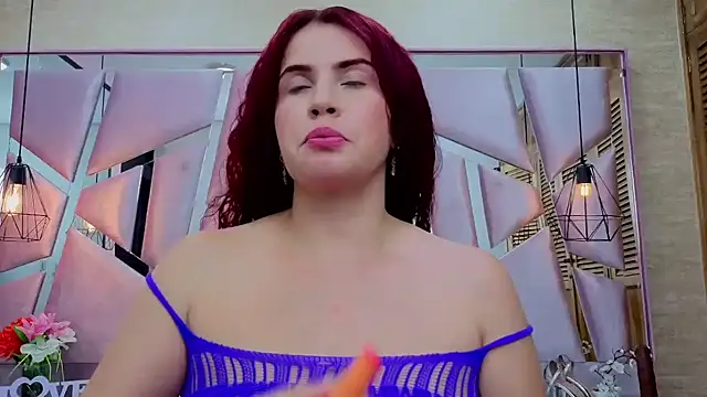 XXX chat uživo modela ThaliaCross