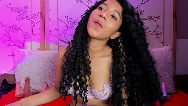 Chatroom XXX en direct de Emily_bruss