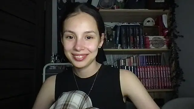 Yuna5343 Adlı Modelin Canlı XXX Sohbeti