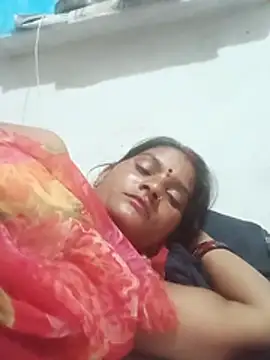Pooja-Po12's Live XXX Chat
