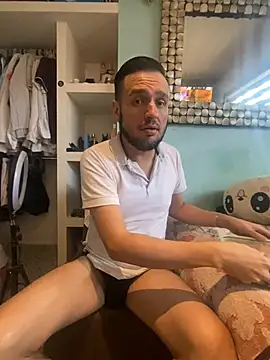 Chatroom XXX en direct de Alexitho25