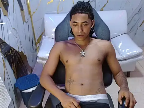 desireblack_ Show in webcam