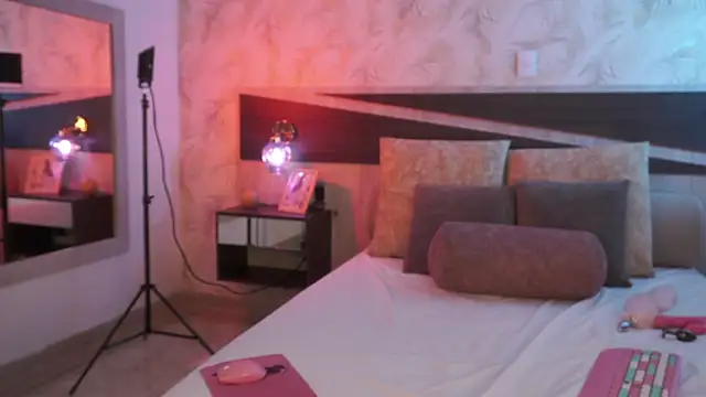 Natalia_Cruzz Adlı Modelin Canlı XXX Sohbeti
