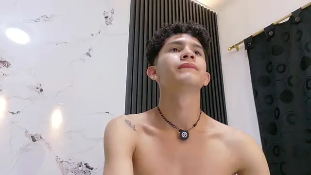 Noah_tyler_ 라이브 XXX 채팅