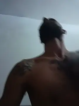 Big_Dick_Albanian_Goat: διαδικτυακό σόου στην κάμερα