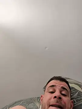 Show modela Manu847000 na web-kameri
