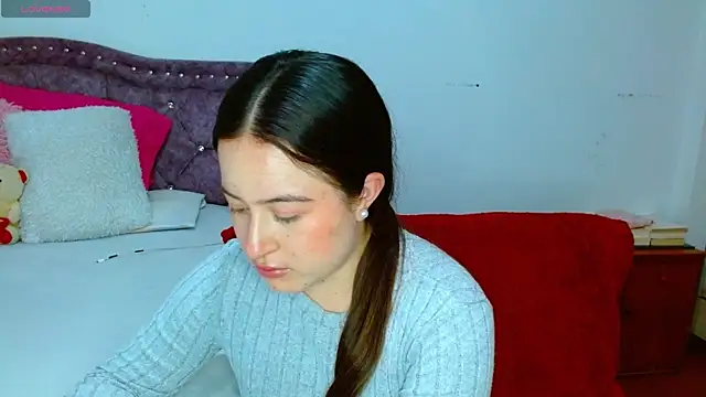 hanssel_art Adlı Modelin Canlı XXX Sohbeti