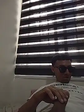 Show modela AlFONSO213Fuck na web-kameri
