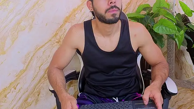 Markos_Miles Live XXX-chat