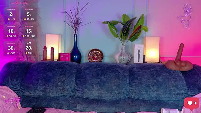 Creamy_Angelo Show in webcam