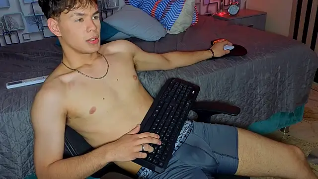 LoganSteel_ Chat XXX in diretta