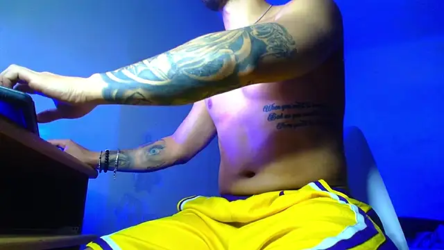 XXX chat uživo modela XanderCage99