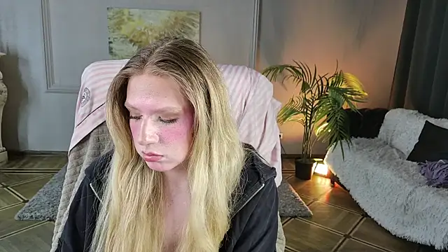 Jes_Solar élő XXX-chatje