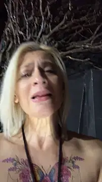 HOTLadyluna's Live XXX Chat