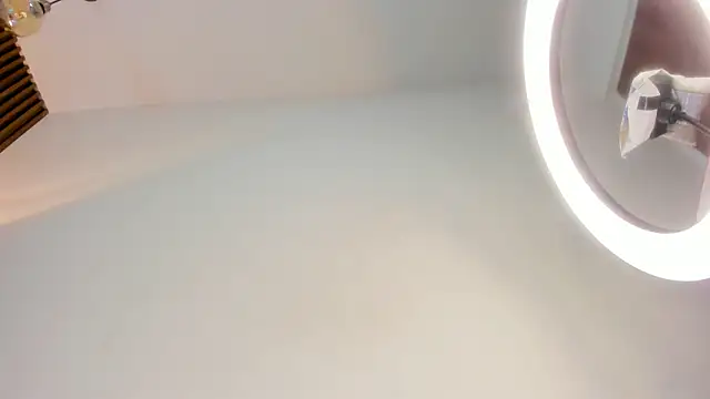 XXX chat uživo modela Valerie_Sweett_