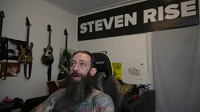 Chat +18 de StevenRiseNYC ao vivo