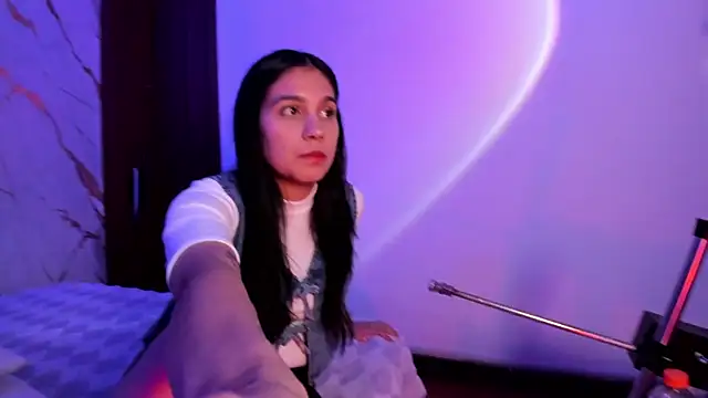XXX chat uživo modela Emmiicute