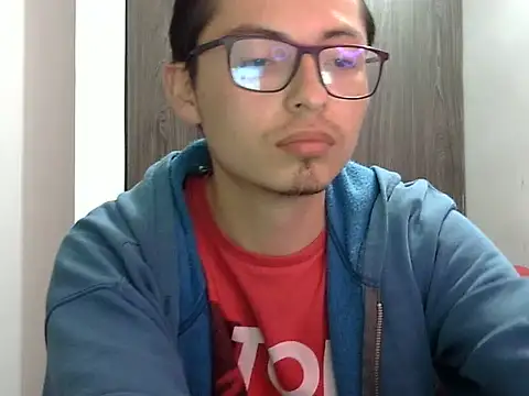 Show modela mByronaWilsv na web-kameri