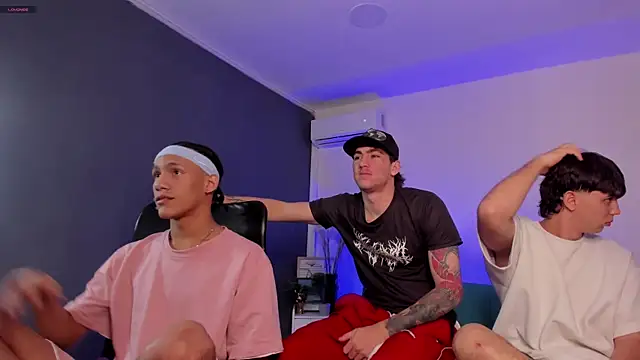 XXX chat uživo modela Handsomeboyss19
