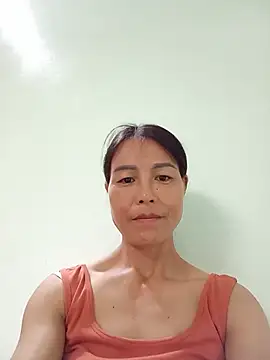 Lily-ly Adlı Modelin Canlı XXX Sohbeti