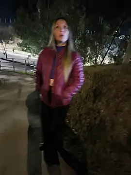 VALELUXX Adlı Modelin Canlı XXX Sohbeti