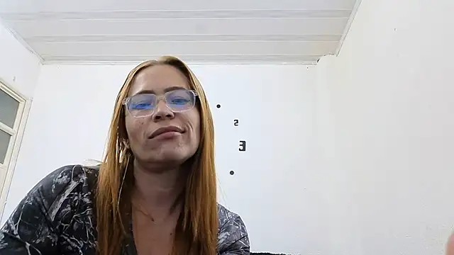 Chat +18 de lesb_milf ao vivo