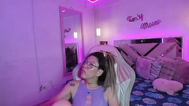 XXX chat uživo modela Karly_moon
