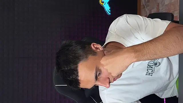 Hols_20 – Naživo XXX chat